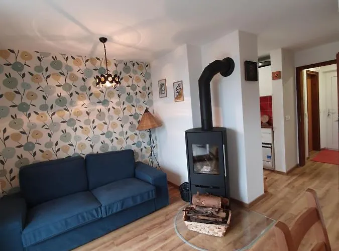 فيلة Veronica's Place In The Mountains سيركلجي نا جورينجسكيم