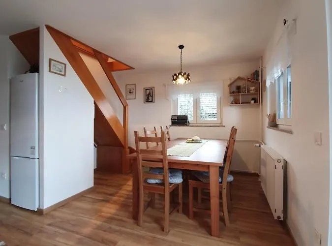 Veronica's Place In The Mountains فيلة *